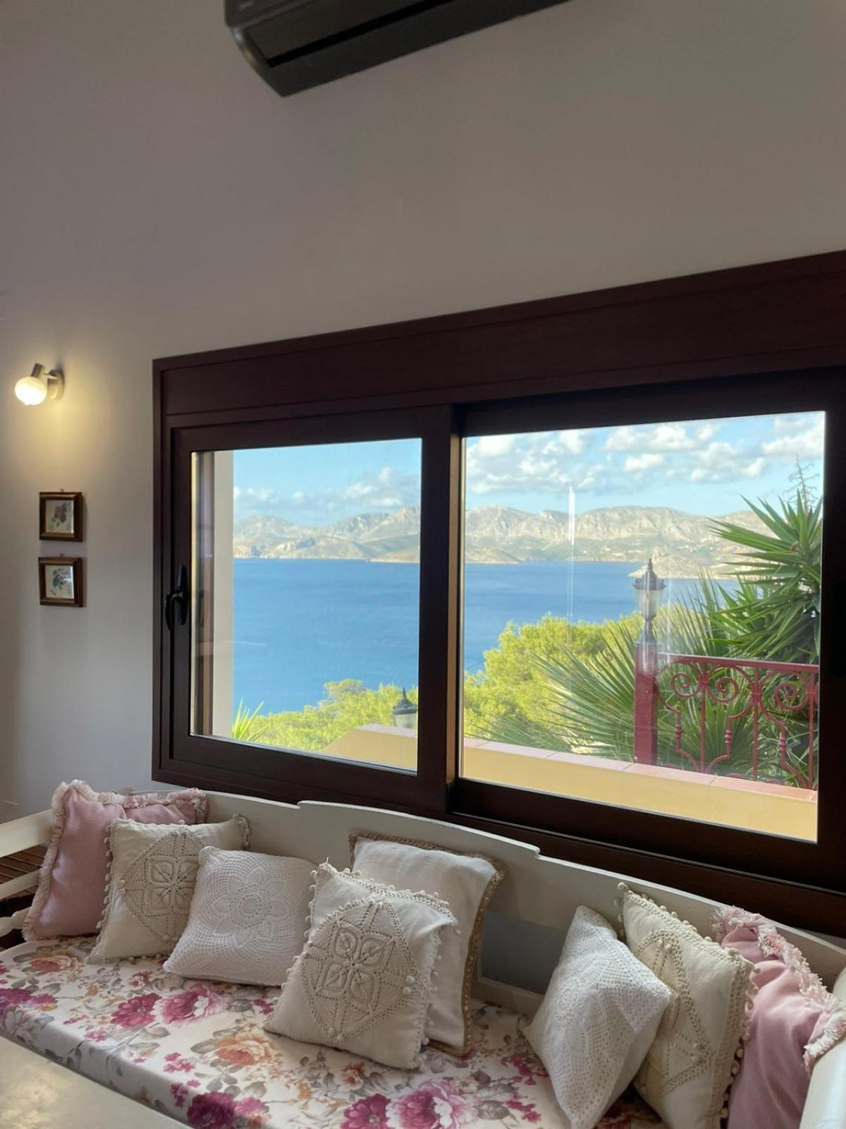 Villa Next To The Sea!! Myrties ภายนอก รูปภาพ