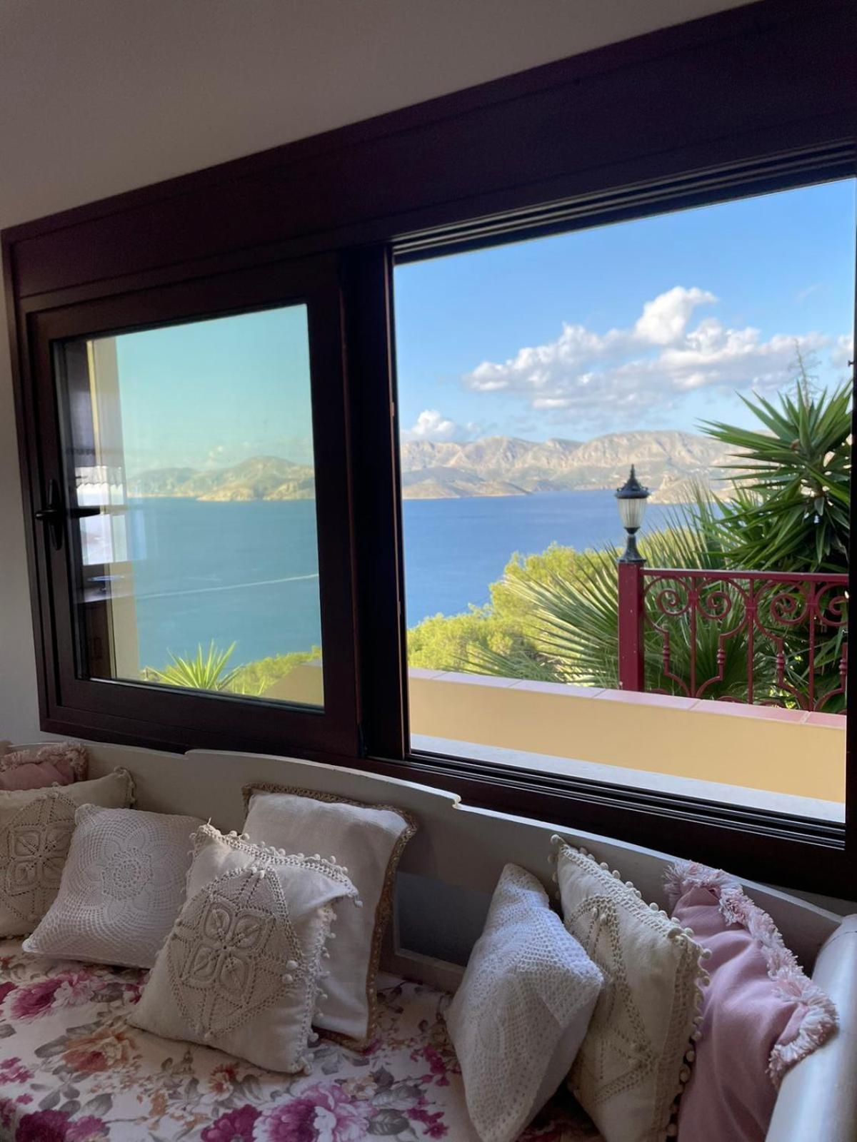 Villa Next To The Sea!! Myrties ภายนอก รูปภาพ